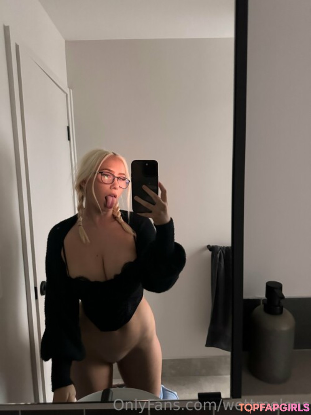 Nagie wyciekłe zdjęcie OnlyFans od Wettmelons #93