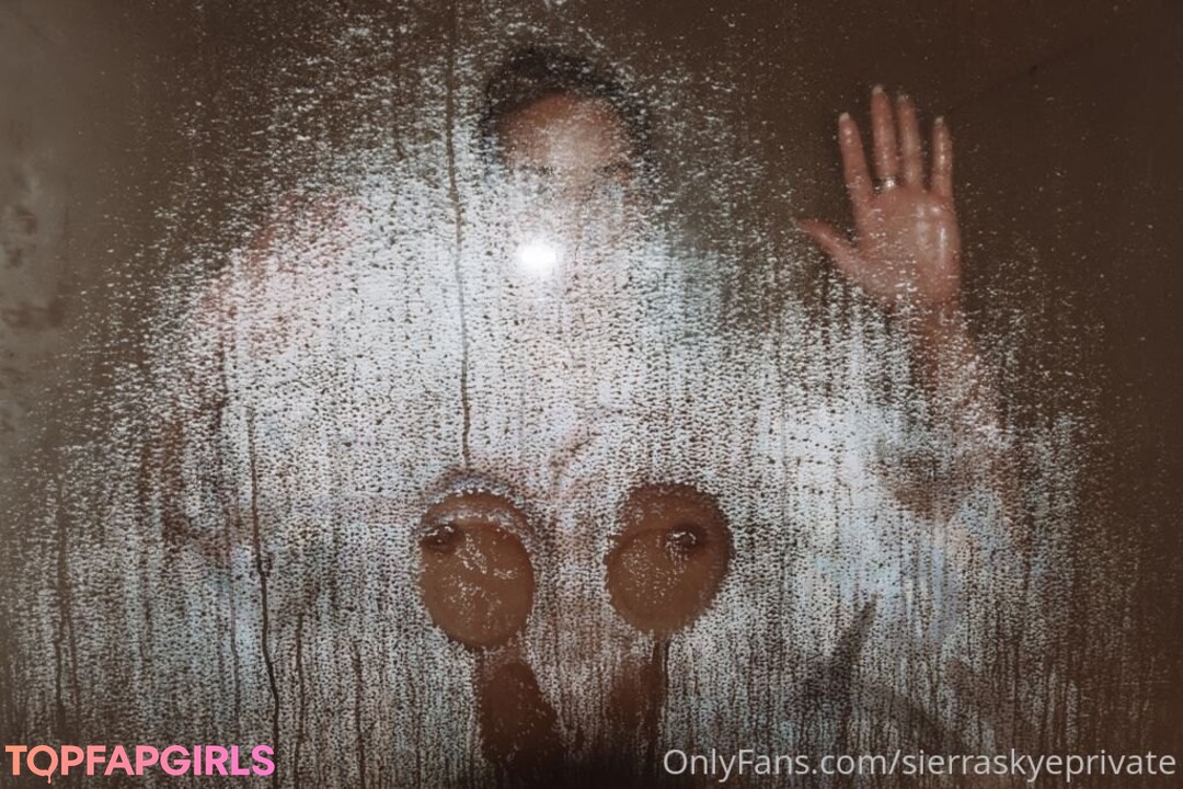 Nagie wyciekłe zdjęcie OnlyFans od Sierra Skye #4