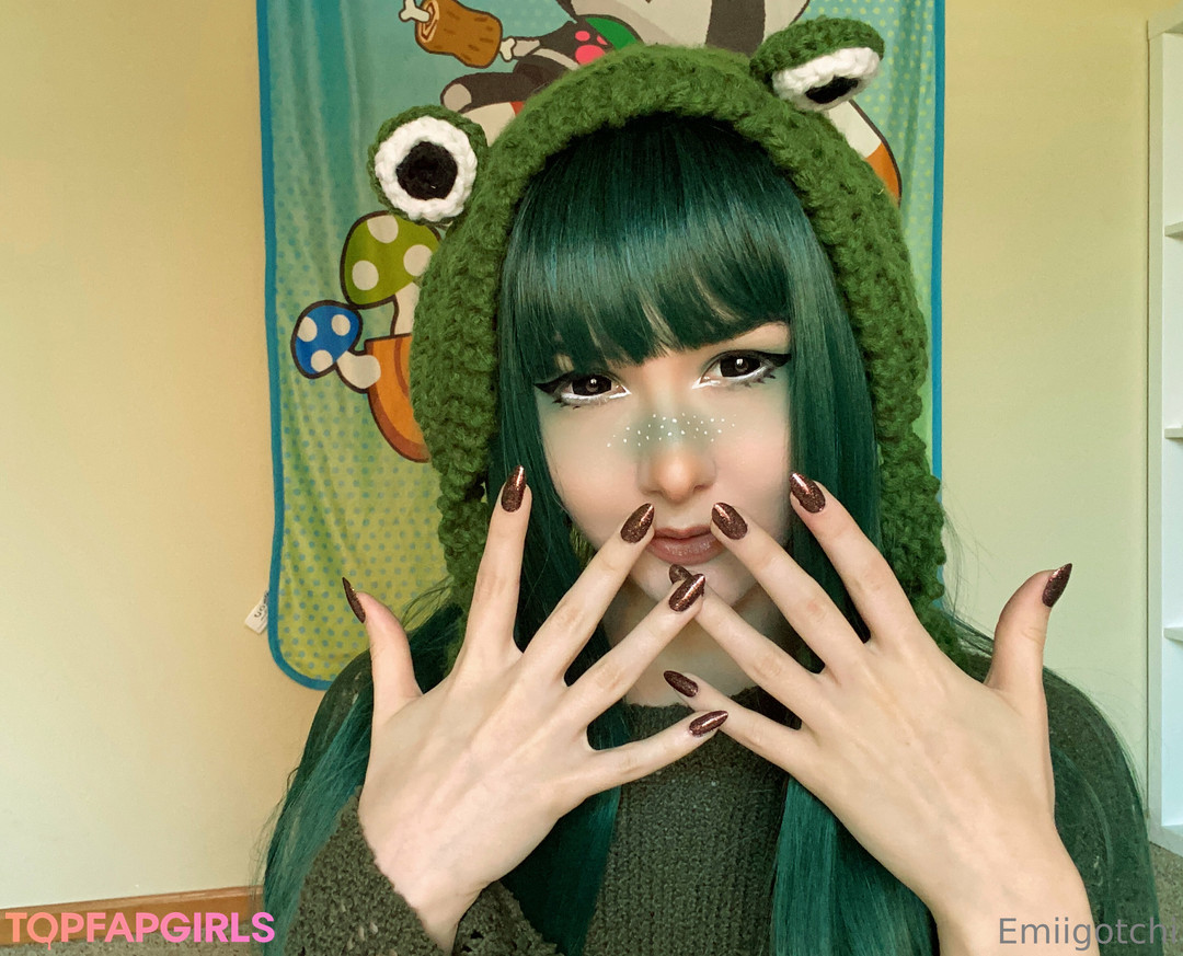 Nagie wyciekłe zdjęcie OnlyFans od Emiigotchi #441