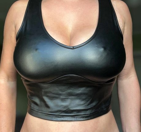 Smallgirlbigtitties
