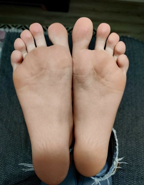 Alicefrenchfeet