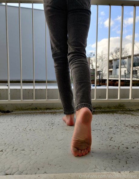 Alicefrenchfeet