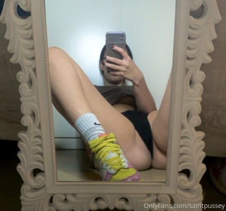 Saintpussey