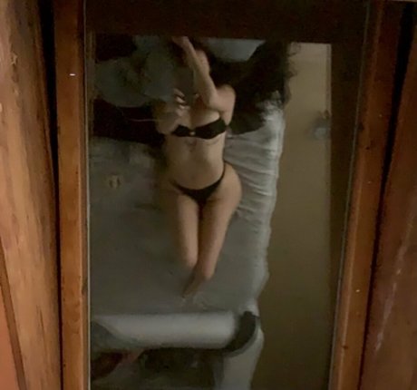 Nagie wyciekłe zdjęcie OnlyFans od Saintpussey