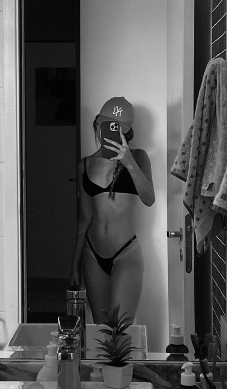 Nagie wyciekłe zdjęcie OnlyFans od Lan1nhaaa