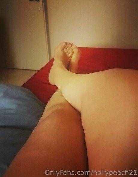 Nagie wyciekłe zdjęcie OnlyFans od Hollypeach21