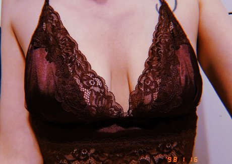 Yourfavoritecanadianmilf