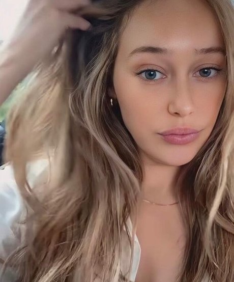 Alycia Debnam Carey