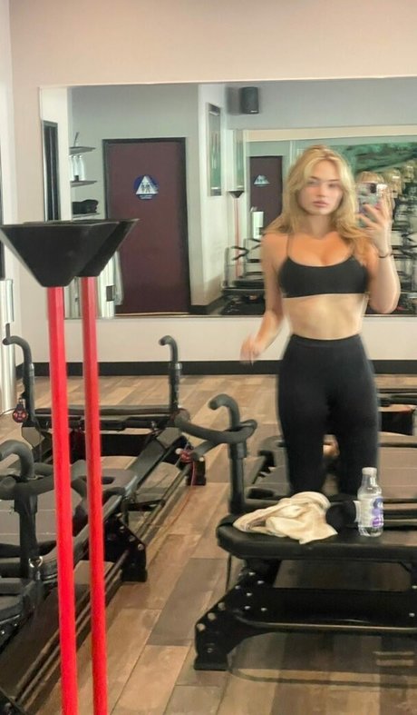 Natalie Alyn Lind