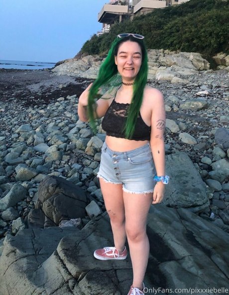 Pixxxiebelle