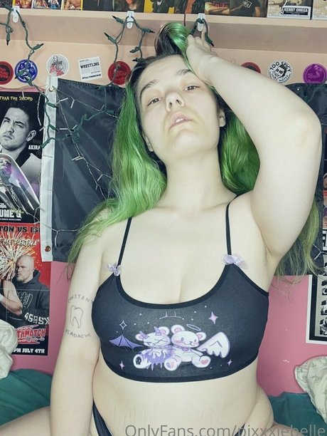 Pixxxiebelle