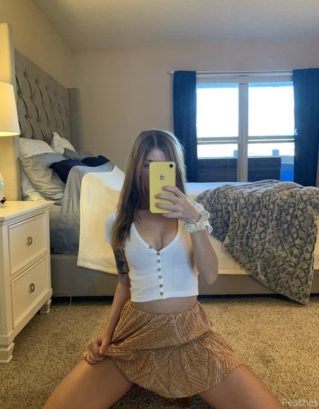 Nagie wyciekłe zdjęcie OnlyFans od Cremedelapeachh