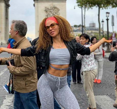 Nagie wyciekłe zdjęcie OnlyFans od Lina Akindele