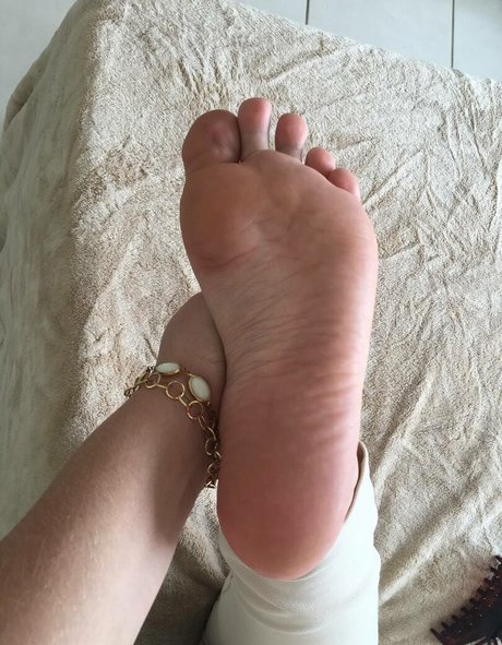 Lyz Feet
