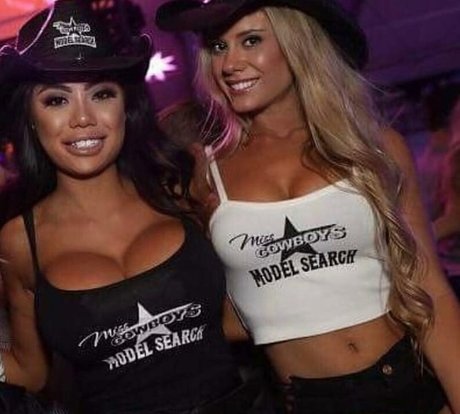 Nagie wyciekłe zdjęcie OnlyFans od Karin Noelle