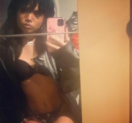 Nagie wyciekłe zdjęcie OnlyFans od Saintsgoth