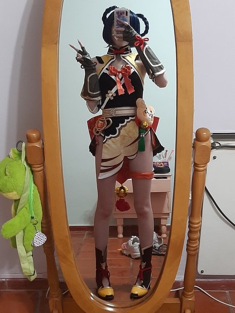 Kiki Glitter Cosplay