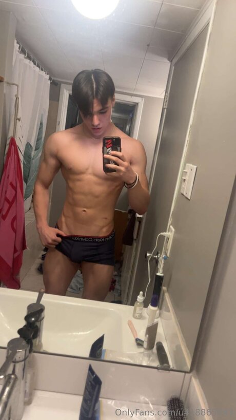 Nagie wyciekłe zdjęcie OnlyFans od Neoakira