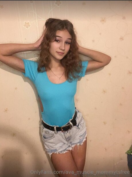 Ava Muscle Mommytsfree