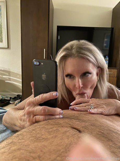 Nagie wyciekłe zdjęcie OnlyFans od More Heather