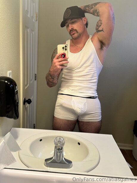 Nagie wyciekłe zdjęcie OnlyFans od Atlasgaines