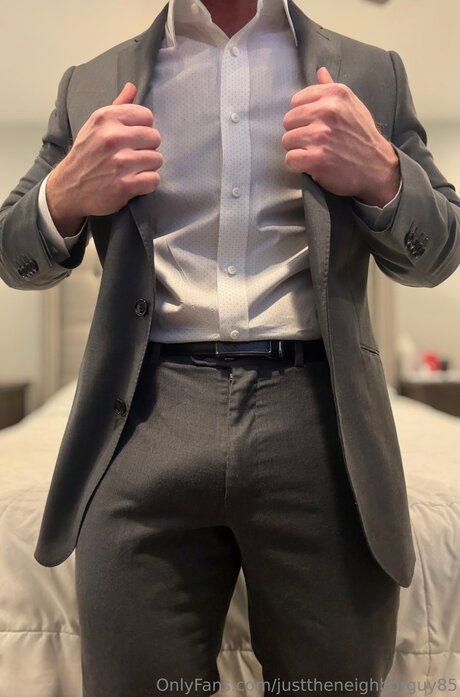 Justtheneighborguy85