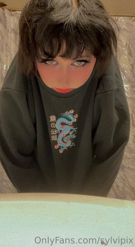 Sylvipix Young Goth Milf