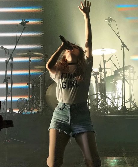 Lauren Mayberry