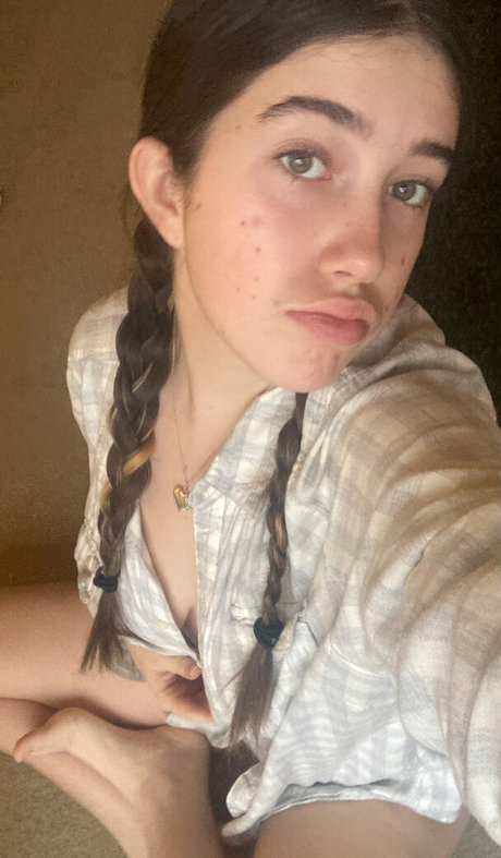 Itsmollyyyrose_again