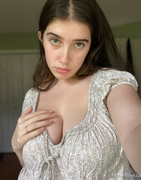 Itsmollyyyrose_again