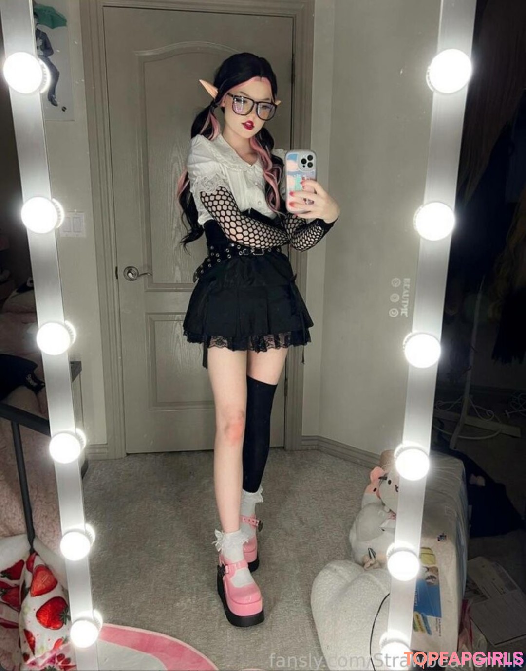 Nagie wyciekłe zdjęcie OnlyFans od Strawbeariemilkk #1539