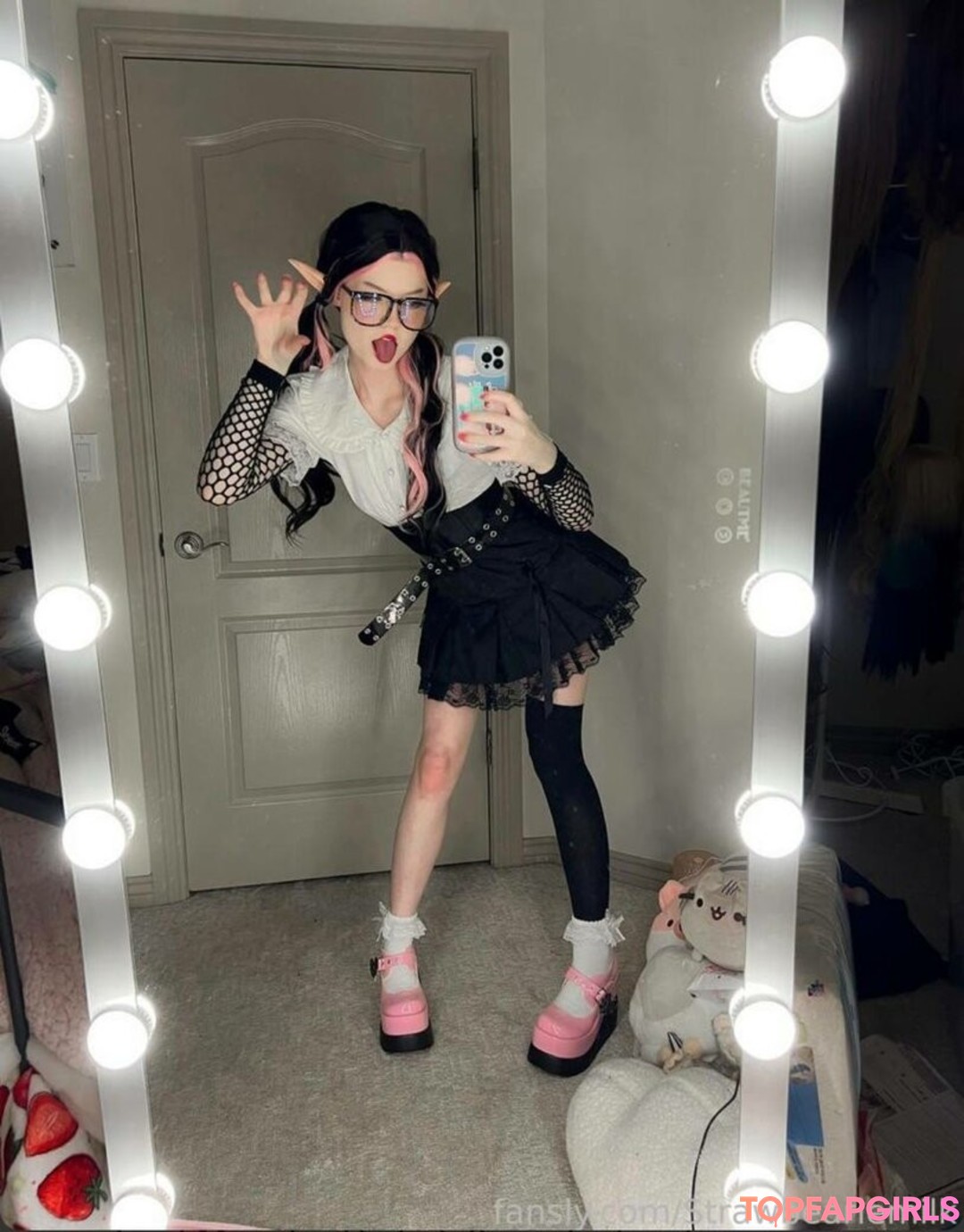 Nagie wyciekłe zdjęcie OnlyFans od Strawbeariemilkk #1547