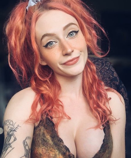 Nagie wyciekłe zdjęcie OnlyFans od Janet Devlin