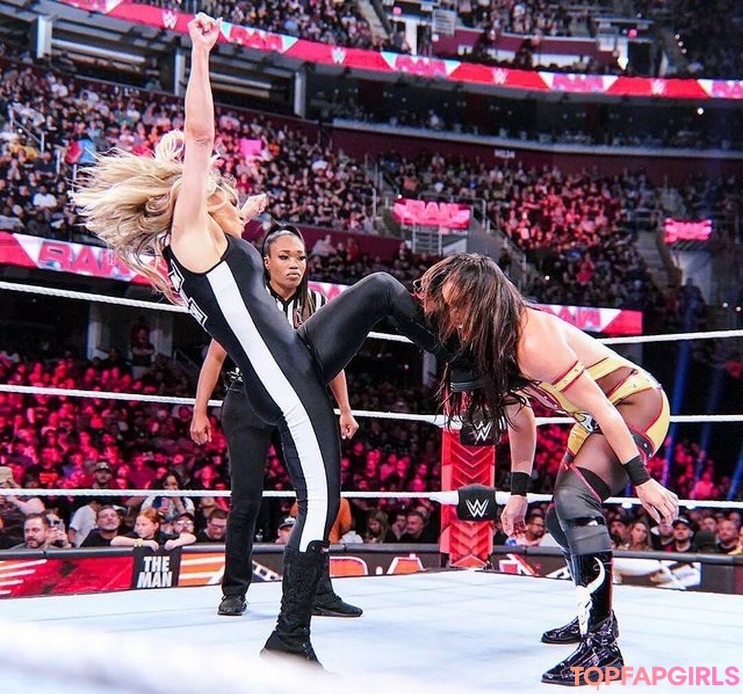 Nagie wyciekłe zdjęcie OnlyFans od Trish Stratus #1089