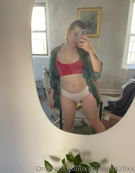 Xxpissgirl420xx