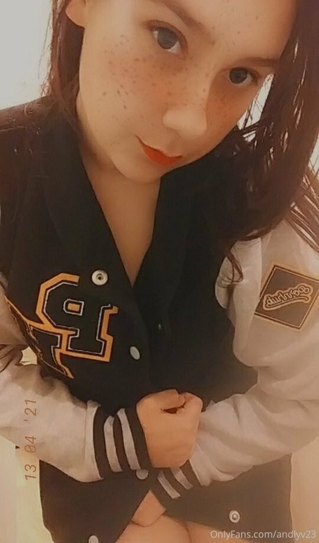 Nagie wyciekłe zdjęcie OnlyFans od Andlyfree