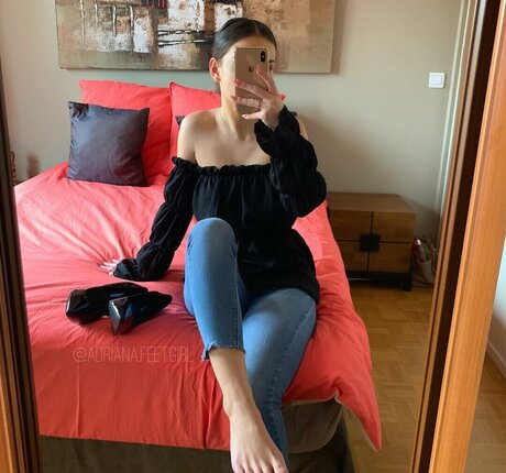 Adriana.feetgirl