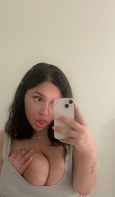 Nagie wyciekłe zdjęcie OnlyFans od Ilenesvanity
