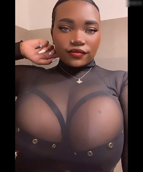 Mirriam Amber