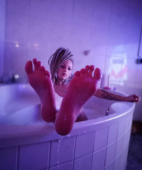Nagie wyciekłe zdjęcie OnlyFans od Roxywayne