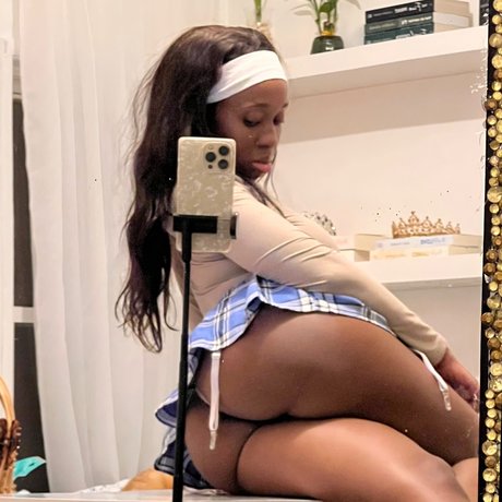 Nagie wyciekłe zdjęcie OnlyFans od Lucky Angel