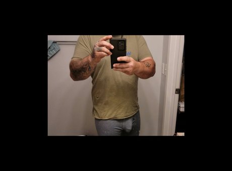 Nagie wyciekłe zdjęcie OnlyFans od Arthur Morgan