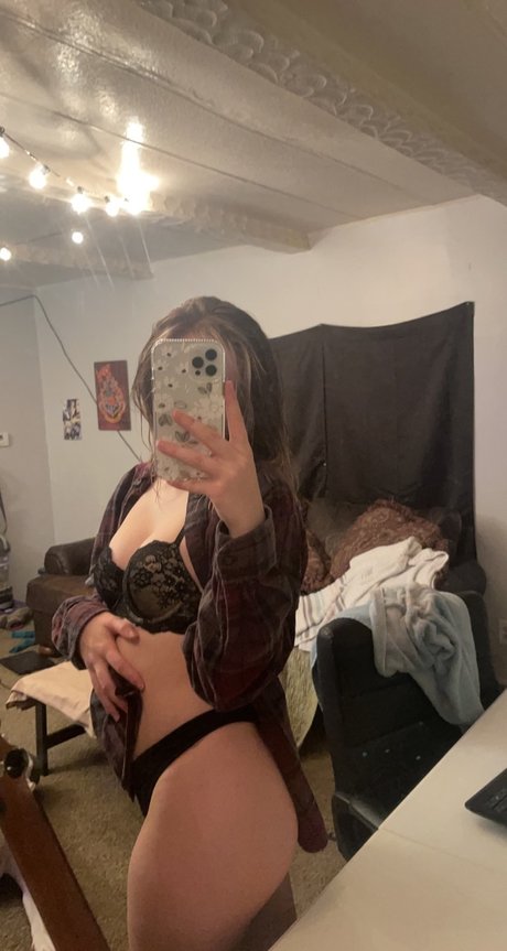 Nagie wyciekłe zdjęcie OnlyFans od Reign