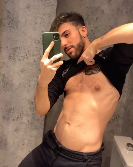 Nagie wyciekłe zdjęcie OnlyFans od Max Carioka
