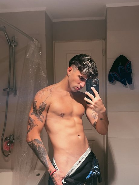 Nagie wyciekłe zdjęcie OnlyFans od Mateo Sarc