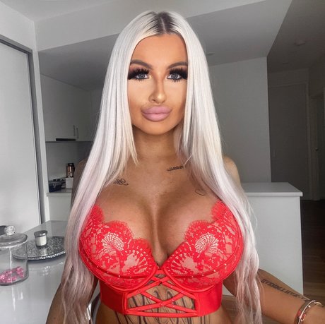 Nagie wyciekłe zdjęcie OnlyFans od Blondebarbiebimb