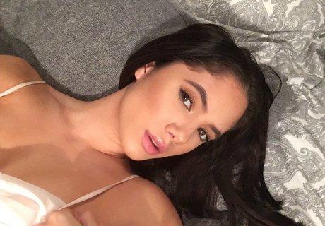 Nagie wyciekłe zdjęcie OnlyFans od Saoirse Alicia Behzadi
