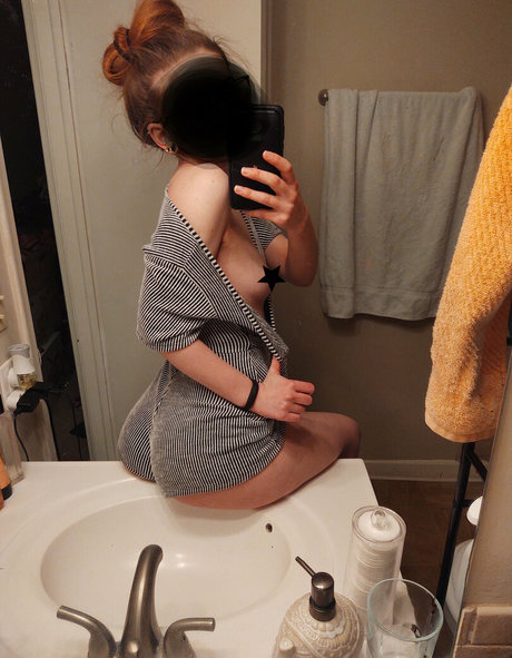 Nagie wyciekłe zdjęcie OnlyFans od Gingerpeach94free