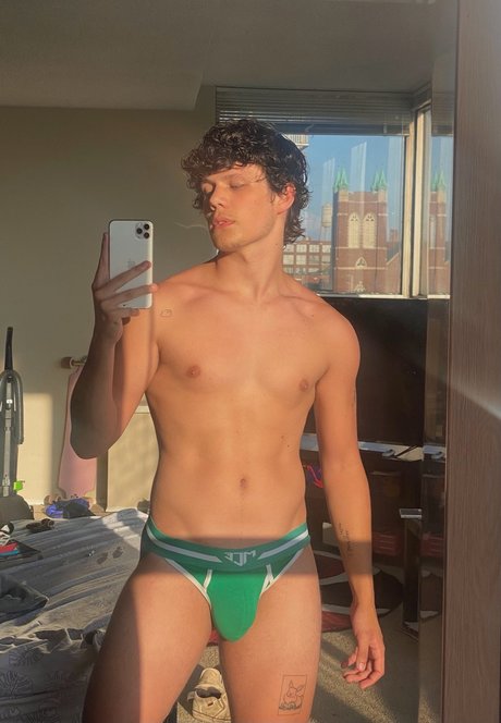 Nagie wyciekłe zdjęcie OnlyFans od Carter Layton