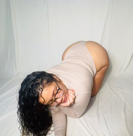Nagie wyciekłe zdjęcie OnlyFans od Bigkara